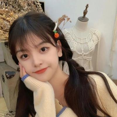 左撇子女人